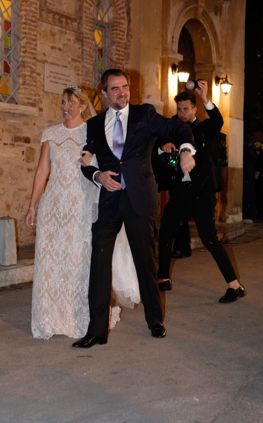 NIKOLAOS_KAI_XRYSSI_VARDINOGIANNI_JUST_MARRIED_4_430f0.jpg