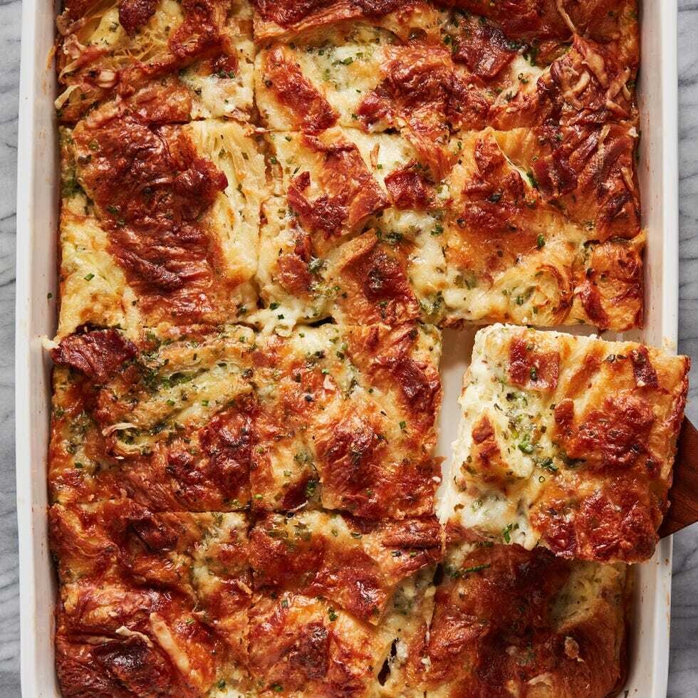 cheesy croissant casserole lead 6567b9ca1130c 4062e