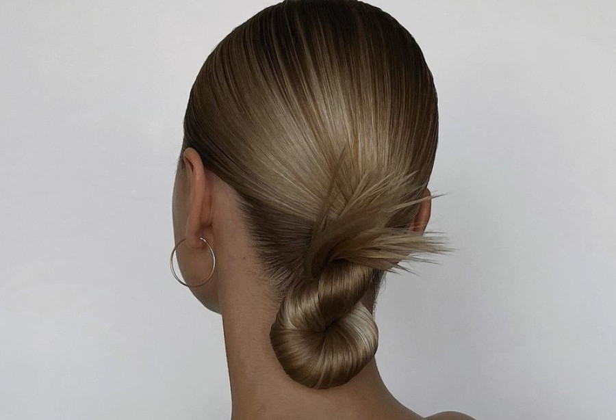 Αυτό το hairstyle hack είναι η λύση στα ταλαιπωρημένα, ξηρά μαλλιά