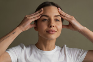 Facial exercise: Οι μέθοδοι που θα αλλάξουν την όψη της επιδερμίδας σου