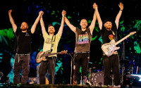 Coldplay: Κυκλοφόρησε το video clip που γύρισε το συγκρότημα στο Ηρώδειο