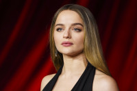 H Joey King υιοθέτησε την τάση των bleached φρυδιών – Θα το τολμούσες;