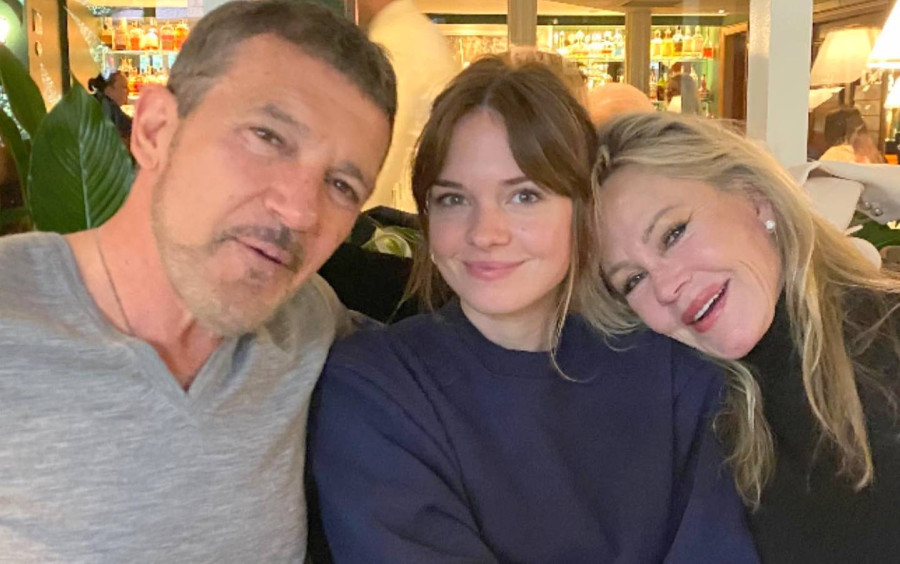 Antonio Banderas- Melanie Griffith: Η κόρη τους Stella αρραβωνιάστηκε τον παιδικό της έρωτα