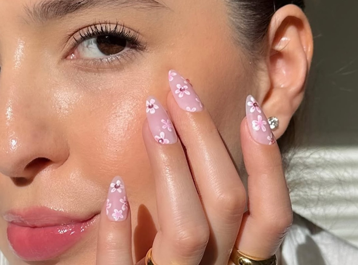 10 spring nail arts για να υποδεχτείς τον ζεστό καιρό και τις μεγαλύτερες μέρες