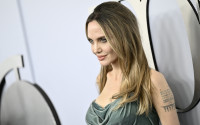 Angelina Jolie και Vivienne Jolie matchy-matchy στα Tony Awards 2024