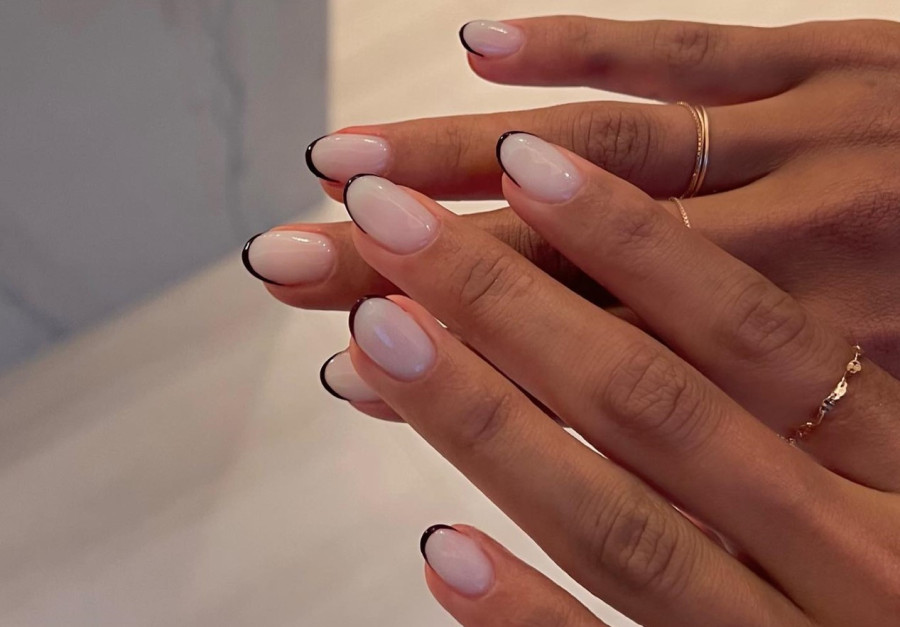 Κομψό, διακριτικό και chic - Τα Licorice French Nails θα είναι το απόλυτο trend της άνοιξης