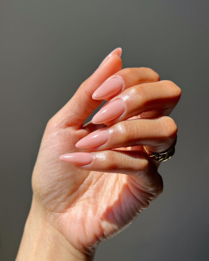 Nude nails: Οι πιο hot αποχρώσεις του καλοκαιριού