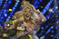 Miss Universe: Η μόλις 21 ετών Victoria Kjaer είναι η πρώτη Μις Δανία που κέρδισε τα Μις Υφήλιος