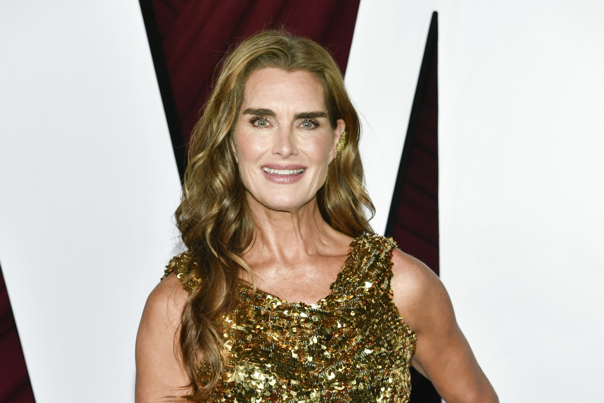 Η Brooke Shields μιλά ειλικρινά για τη γήρανση και το σεξ - «Χρειάζομαι τις κρέμες και τα μαγικά μου φίλτρα»