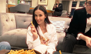 Demi Moore: Όχι, θα κάτσει να σκάσει που έχασε το Όσκαρ! Το γλέντησε με... πατάτες! Το επικό σχόλιο του Ετεοκλή Παύλου στο post