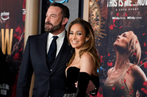 Jennifer Lopez – Ben Affleck: Πέρασαν την δεύτερη επέτειο γάμου τους χωριστά και οι φήμες περί χωρισμού φουντώνουν