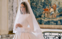 Olivia Culpo: Η ιστορία πίσω απο το minimal νυφικό και ο παραμυθένιος γάμος με τον Christian McCaffrey
